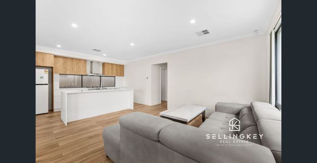 SellingKey presents 12 Ballymena Vista, Southern River! - Photo 1