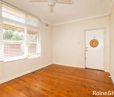 SPACIOUS FAMILY LIVING - Photo 4