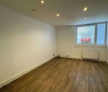 E Castleton Court, Castleton Drive, Newton Mearns, G77 - Photo 4