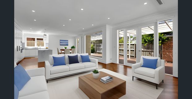 Elegant Family Living in the Heart of Kew - Photo 1