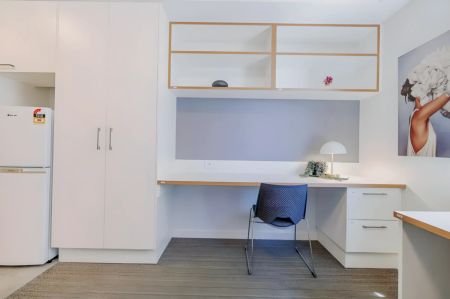 Twin Bunk Bed Studio(Mid floor Level 6-15) - Photo 2