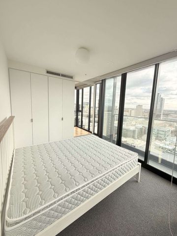 Luxury Sub-Penthouse-Elevated Urban Living with Breathtaking City Views in the Heart of Adelaide's East End - Photo 3