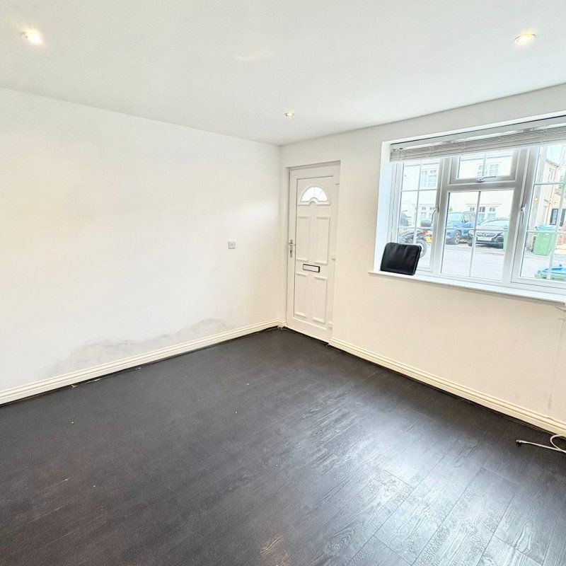 Commercial Street - Photo 1