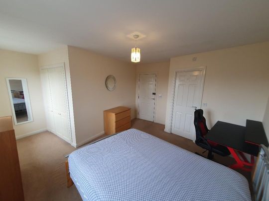 Sheridan Road, Bristol - Photo 1