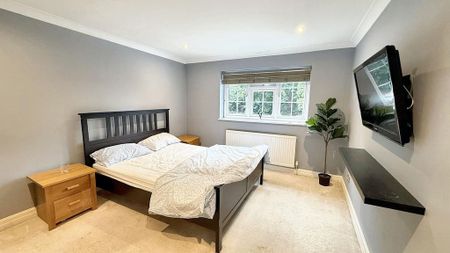 1 bedroom in a house share to rent - Photo 5