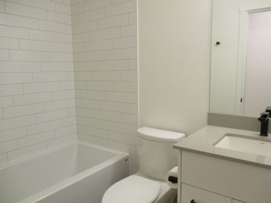 2bed 2bath Condo; Cawston – Available December 1st - Photo 1