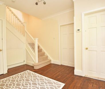 4 bedroom semi-detached house to rent - Photo 1