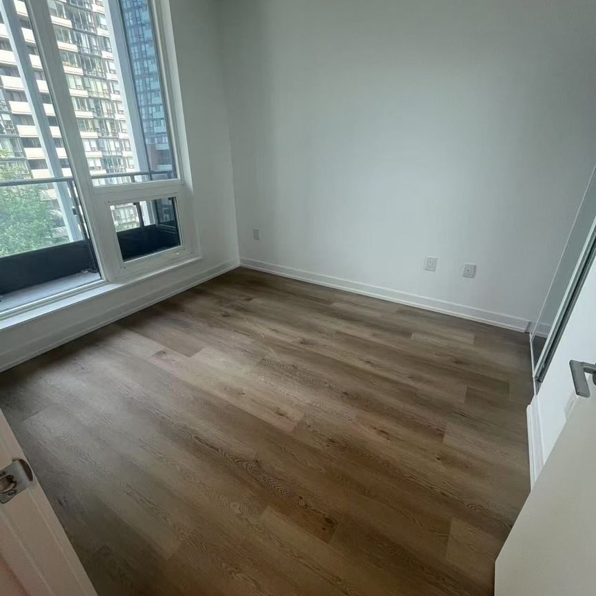 For Lease - 395 Square one Drive Unit# 510, Mississauga, Ontario - Photo 1