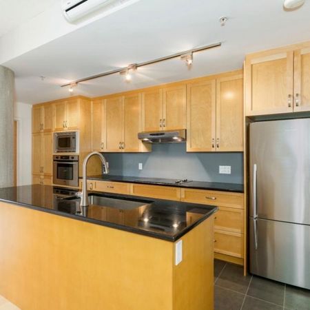 Magnifique condo 3 1/2 au cœur de la ville - Photo 4
