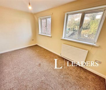 2 bedroom semi-detached house to rent - Photo 5