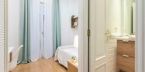 Calle de San Lorenzo, Madrid, Community of Madrid 28004 - Photo 3