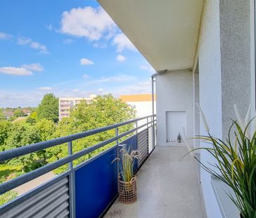 Vom Balkon den Stadtblick genießen. - Photo 4