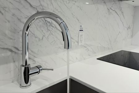 For Lease - 8 Interchange Way Unit# 2710, Vaughan, Ontario - Photo 2