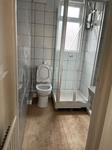 2 Bed Terraced House, Dalton Avenue, LS11 - Photo 4