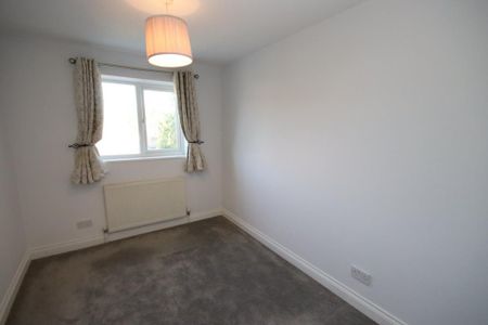 3 bedroom end of terrace house to rent - Photo 5