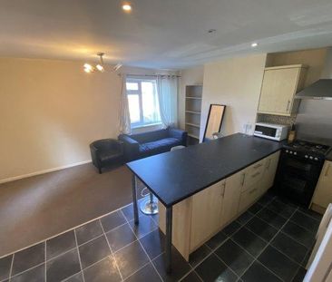 4 bedroom flat to rent - Photo 1