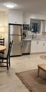 2Bed 1 Bath in South Surrey - Photo 3