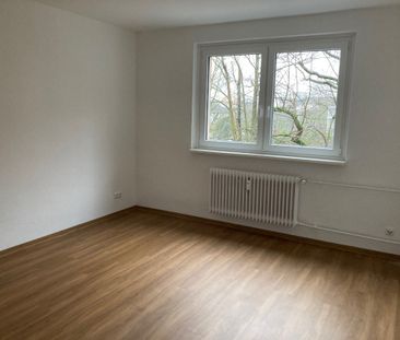 Schöne 4-Zimmer-Wohnung mit Balkon in ruhiger Lage zu vermieten! - Foto 1