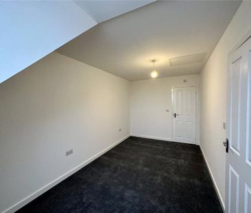 3 bedroom semi-detached house to rent - Photo 3