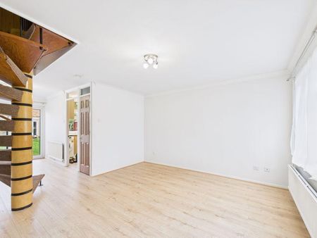 3 bedroom terraced house to rent - Photo 2