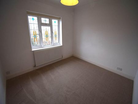 3 bedroom link detached house to rent - Photo 3