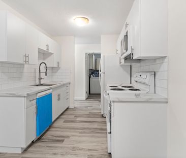 55+ Complex: Renovated 2 Bdrm - Photo 2