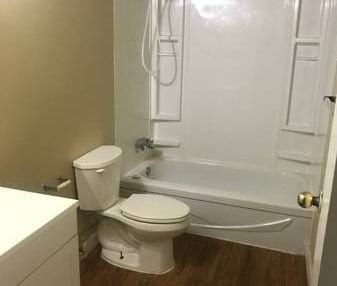 1 bedroom available $1400 all utlities included - Photo 3