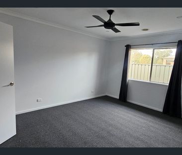 Beautiful Home in Sought After Northlinks! - Photo 2