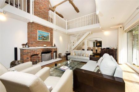 5 bedroom detached house to rent - Photo 2