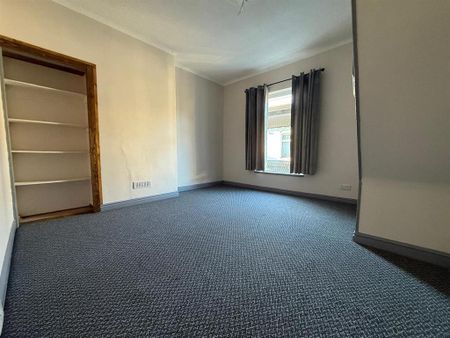 2 bedroom property to rent - Photo 3