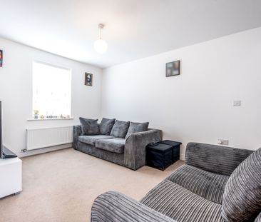 2 bedroom house to rent Griffin Way, Kempston, Bedford, Bedfordshir... - Photo 1