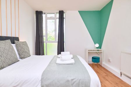 3 Bed Flat, Pembroke House, W2 - Photo 4