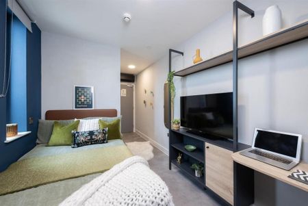 1 bedroom in a flat share to rent - Photo 5