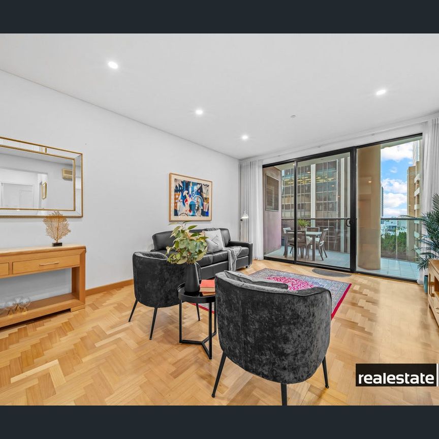 EXCLUSIVITY AT KINGSGATE! - Photo 1