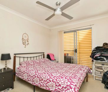 Stylish Modern Apartment in Great Location - Photo 2