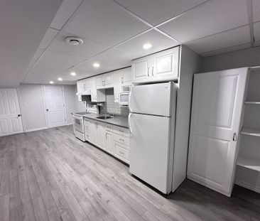 3½ à Louer –Tout Inclus-Stationnement - Photo 3