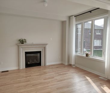 For Lease - 4 Sam Battaglia Crescent, Georgina, Ontario - Photo 5