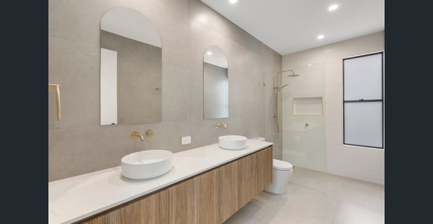 Contemporary Home in the Heart of Sherwood! - Photo 1