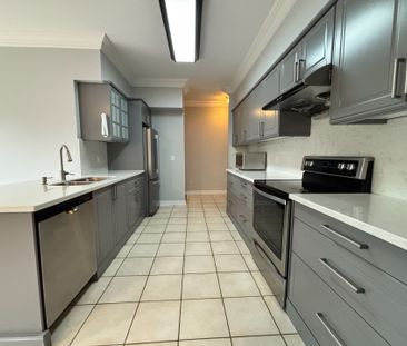 For Lease - 8 Yorkwood Trail, Brampton, Ontario - Photo 1