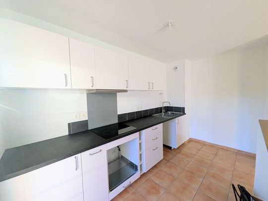 AIX EN PROVENCE APPARTEMENT T3 TERRASSE ET GARAGE, - Photo 1