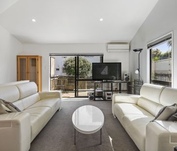 Furnished Townhouse - Secure Gated Community - Photo 3