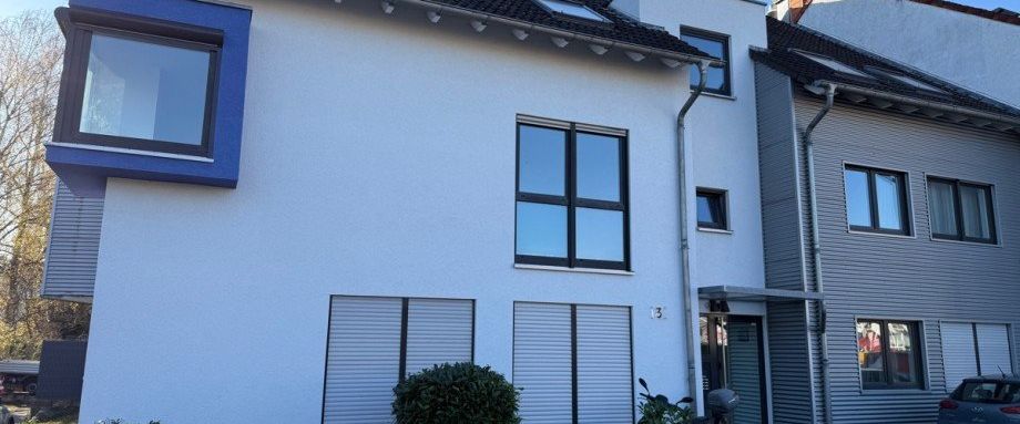 SANKT AUGUSTIN helle 3 Zimmer-Wohnung mit 88 m² Wfl. im 1. OG, Küche, Süd-Balkon, Stellplatz, Keller - Photo 1