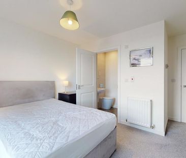 2 bedroom flat to rent - Photo 6