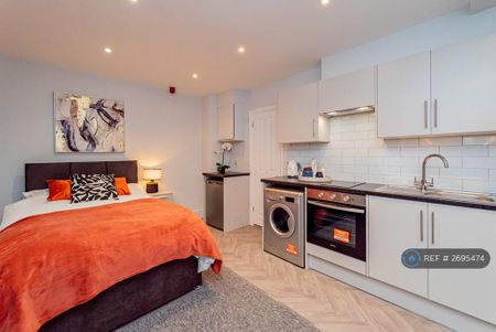 Studio to rent - Photo 4