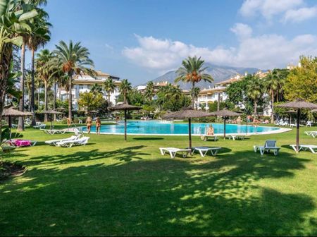 Alquiler Apartamento en Nueva Andalucía, Marbella - Photo 4