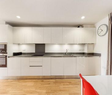 2 bedroom semi-detached house to rent - Photo 6