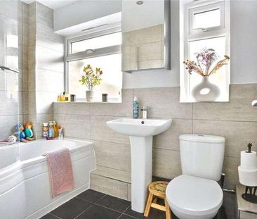 Brettingham Avenue, Cringleford, Norwich, Norfolk, NR4 - Photo 1