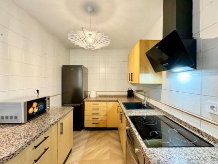 Calle Postigos, Málaga, Andalusia 29012 - Photo 5