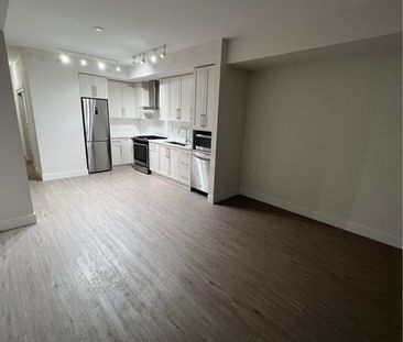 1 bed plus den on lakeshore - Photo 4