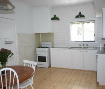 Two Bedroom Home! - Photo 4